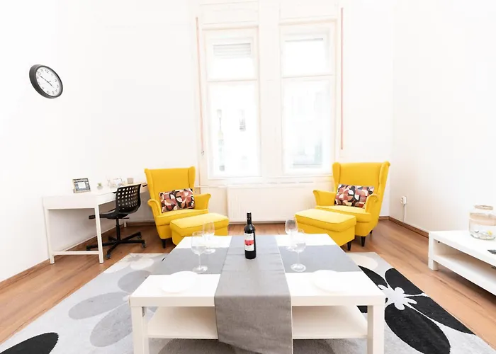 Apartment Danube Dwelling Aulich Utca 3